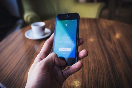 how to use twitter for your law firm